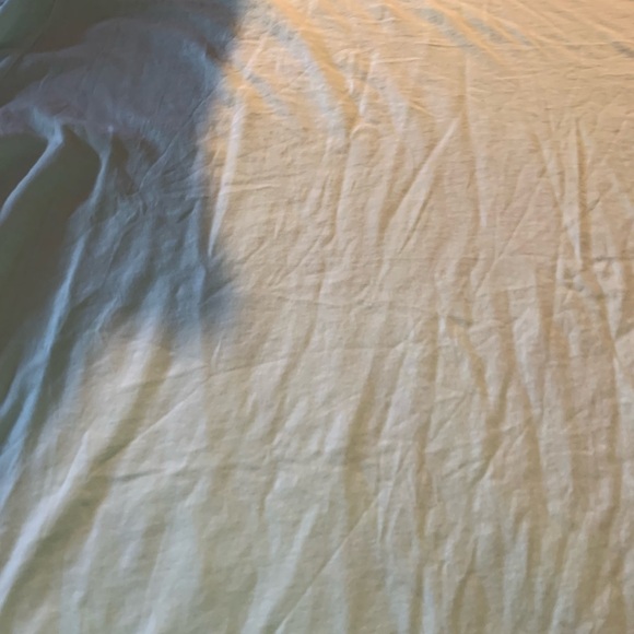 MTV White Graphic T-Shirt Size Medium - Picture 6 of 7